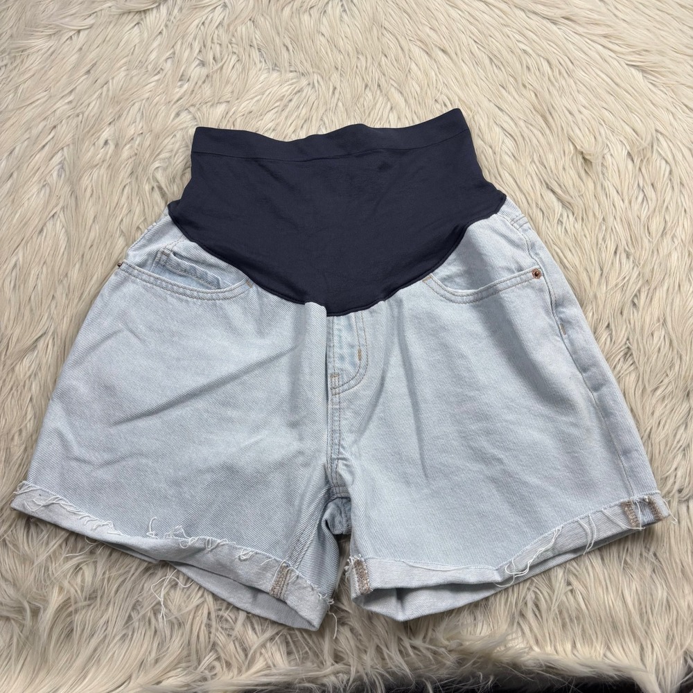 Old Navy Women's 4 Light Wash Maternity Slouchy Straight Shorts Full Panel